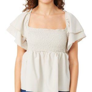 Discreet Juniors Short Sleeve Smocked Top