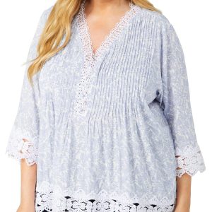 Chelsea & Theodore Plus 3/4 Sleeve V-Neck Crochet Top